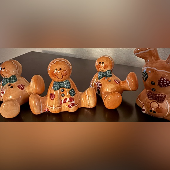 Gingerbread Man Holiday | Christmas Ceramic Figurines Set Bundle - Picture 3 of 4